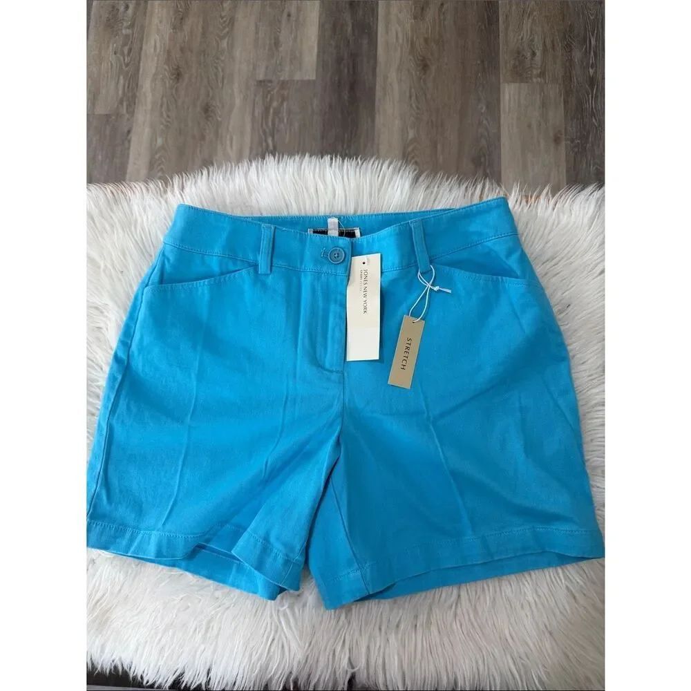 Jones New York Turquoise Stretch Cotton Shorts. Size 8 NWT